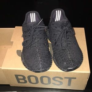 Toddler UNISEX Yeezy boost 350!